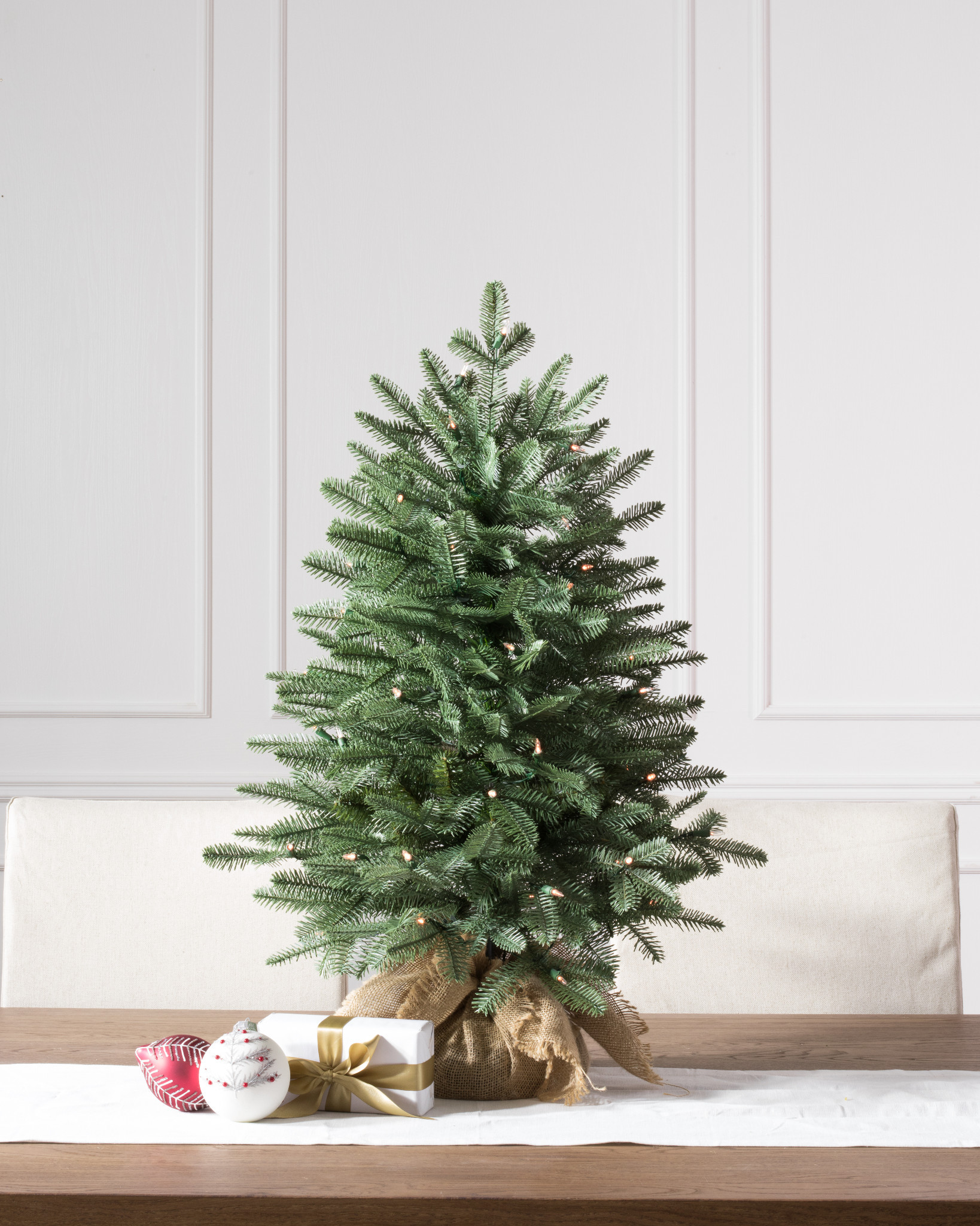 Albero da tavolo BH Balsam Fir con base in burlap