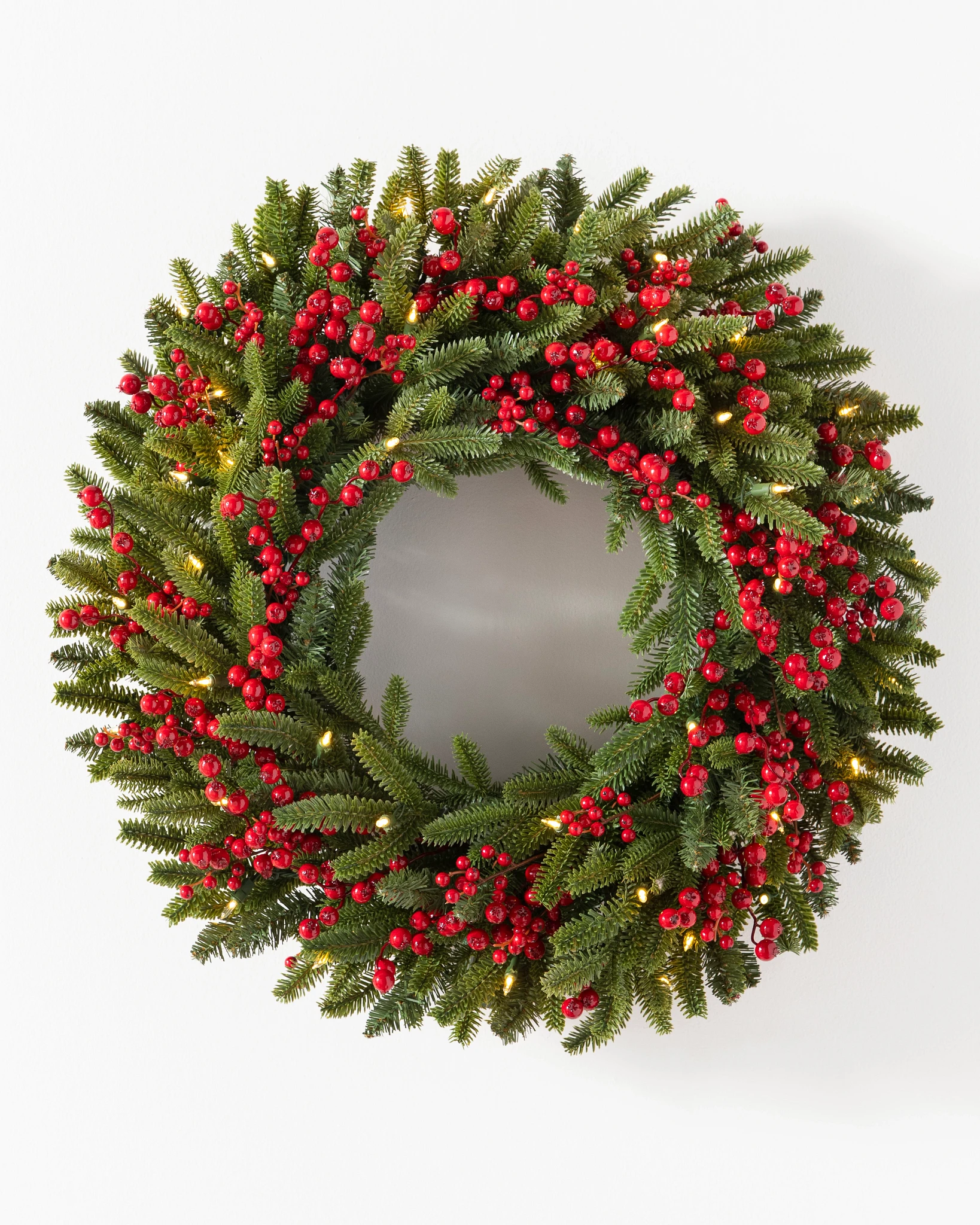 Ghirlanda di Abete Fraser con Bacche Rosse